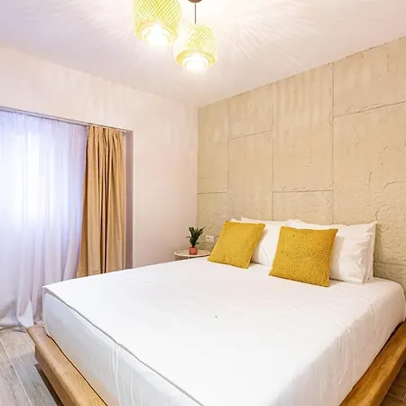 Dhermi's Icon Big 1br Ap 1